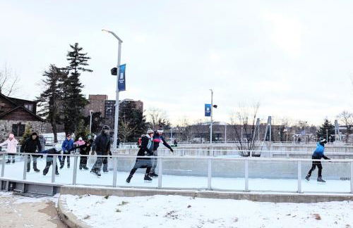 Tailgate and easy walk like a champion to ND - Foto 29