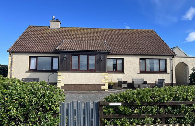 Immaculate 5 Bedroom House Outside Stornoway - Photo 40