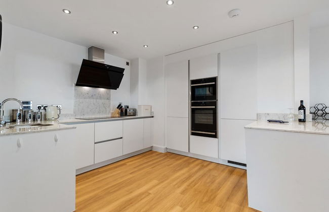 Apartment 8 Waterstone House - Luxury Apartment, Sea Views, Pet Friendly - Photo 61