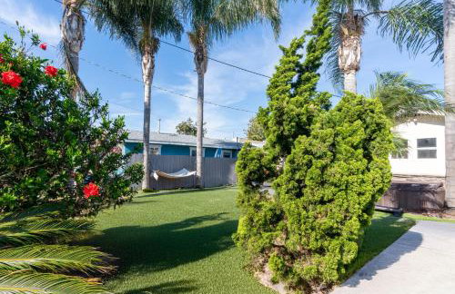 Oceanside Rocks Family Vacation Home - Photo 3