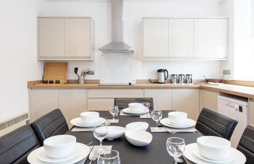 Stanway Apartments- Free Parking & Close To Tram Stop - Photo 23