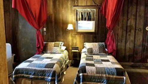 Rustic Barn Rental for a Rural Vacation near Des Moines, Iowa - Photo 3