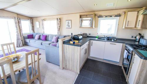 River Lodge Platinum Plus Holiday Home with River Views, Free Wifi & Netflix - Foto 5