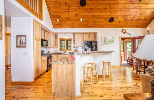 Northwoods Getaway - Photo 8