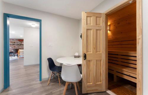 Open Concept & Stylish-HotTub-Sauna-Billiard-Poker-BBQ - Foto 37