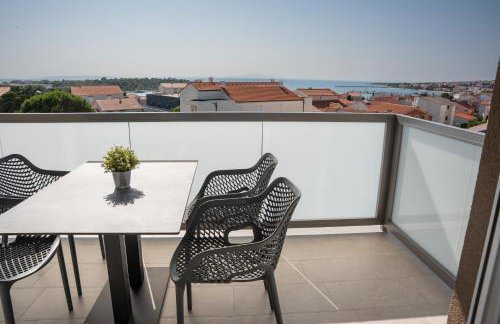 Poolside Hideout Apartments - Photo 89