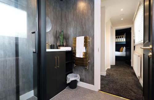 Sleeps14,Sauna,ColdPlunge,Hottub,xboxroom,XLgarden - Foto 33