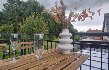 110qm- 4 Rooms - free private parking- free fast WIFI - Kitchen - near Wood- A Part Time Home - Foto 7