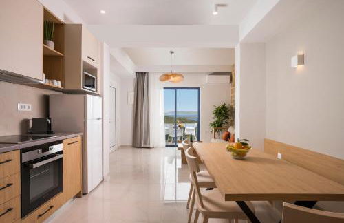 Esplanade Apartments - Heated Pool - Photo 16