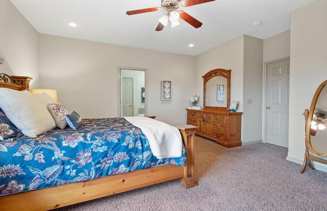 The Gathering Place - Minutes to 61-acre Theme Park - Photo 5