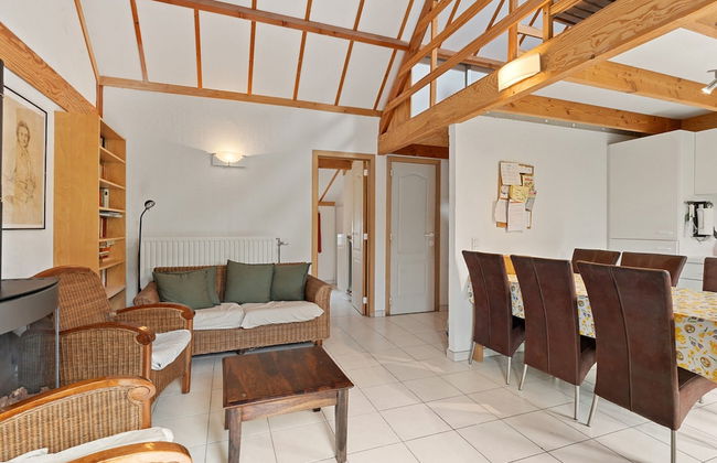 Nice Holiday Home by the sea - Photo 9