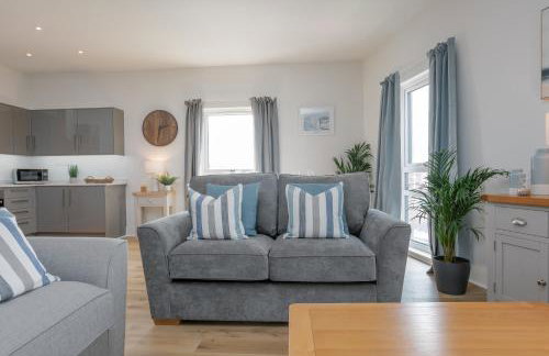 StarHost Residences - Spacious 2-bed Apartment in Newbury - Photo 4