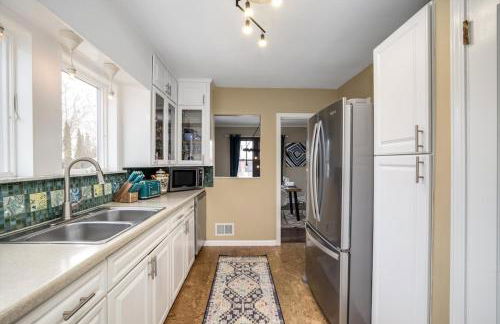 10 Mins To The Big House and Sleeps Up To 10 Guests - Foto 30