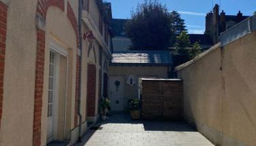 LES JARDINS DE MA-MANS Maison cosy centre Le Mans PARKING privé gratuit - Photo 4