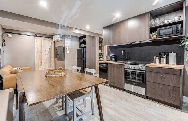 Beautiful Vieux Quebec 2 Bed Apt - Photo 10