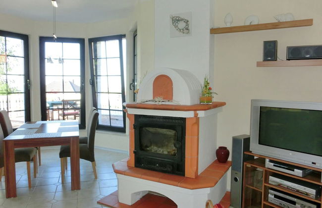 Group Hideaway With Pool - Photo 23