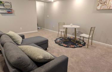 2 Bedroom Basement Home - Foto 7