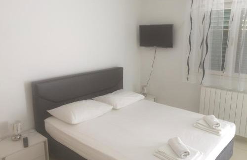 Apartments Elvira - Foto 6