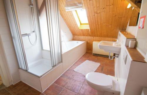 Geraumiges Ferienhaus in Hessen mit Garten - Foto 41