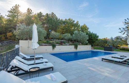 Villa Viktor, a wonderful rustic villa close to the beach - Foto 16