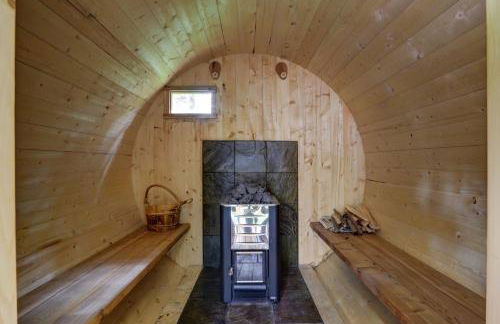 Hanging Glacier Chalet - Photo 20