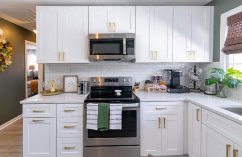 Family friendly & 5-mins to downtown Graham - Foto 14