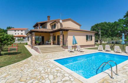 Beautiful villa Pianta with pool in Porec - Photo 1