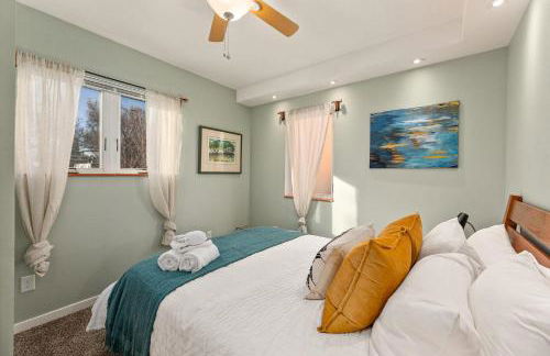 Vibrant Downtown Bungalow – Walk Everywhere! - Foto 30