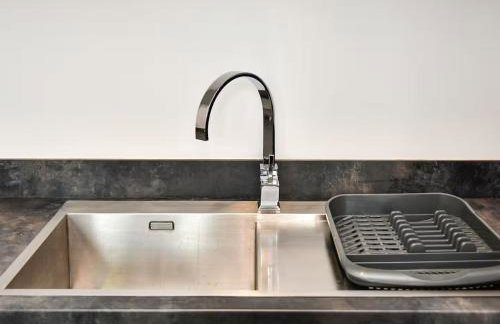 Beautiful 1 Bedroom Apartment in Newport Centre - Pass the Keys - Foto 12