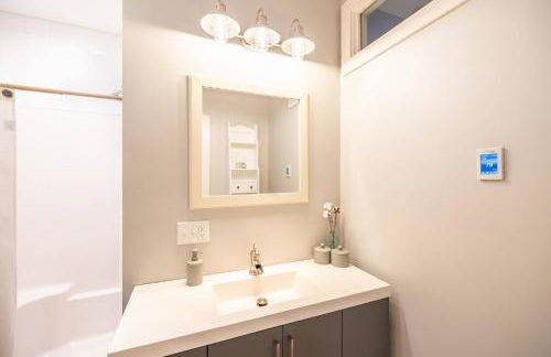 Dreamy Artist Chalet in Secluded Historic Village - Photo 16