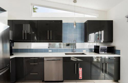 Far Far Away in Vista Las Palmas by ACME House Company - Foto 33