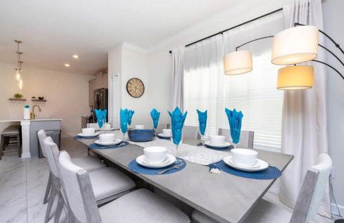 Luxurious Family-friendly 5 Bd 12 Guests w Screened Pool Close to Disney - Foto 56