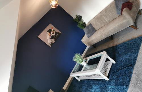 Spacious & modern 3 Bed Apartment + parking & central location - Foto 3