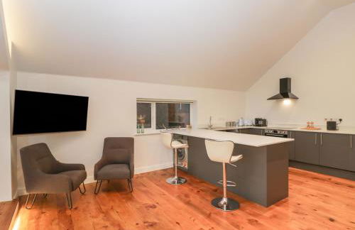 Upper Annex - Photo 6