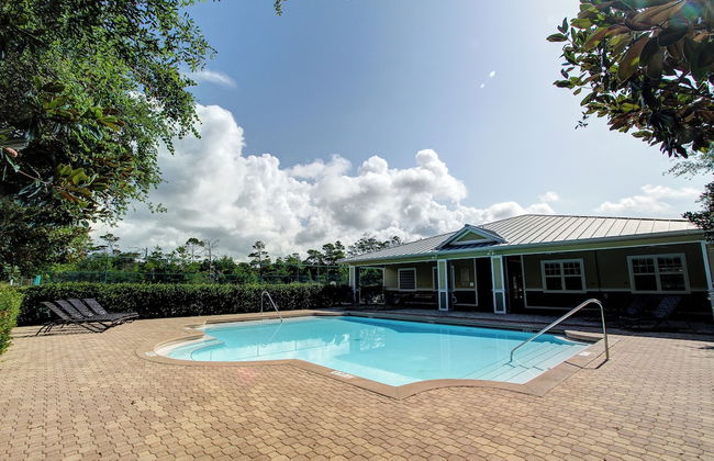 Cute Little Cottage! Perfect Getaway! 2 Pools! Sleeps 4! - Foto 13