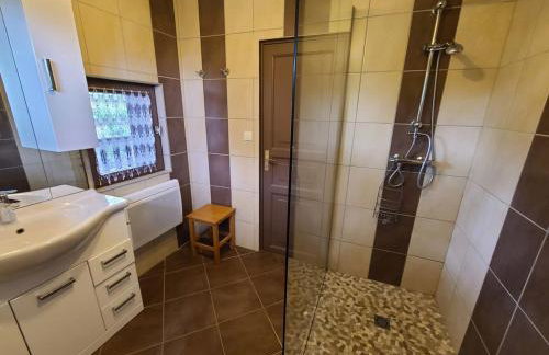 Gîte confortable à Plombières-les-Bains, proche thermes, nature et ski - FR-1-589-194 - Foto 17