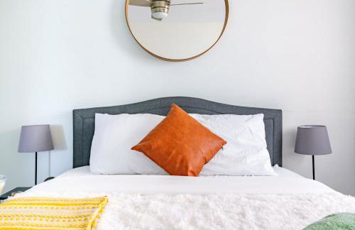 Jungle House Columbus Short North Downtown Free Parking - Steps to Convention Center & Nationwide Arena - 1BR Luxury Home - Sleeps 6 - Over 5,800 Five Star Stays - Foto 42