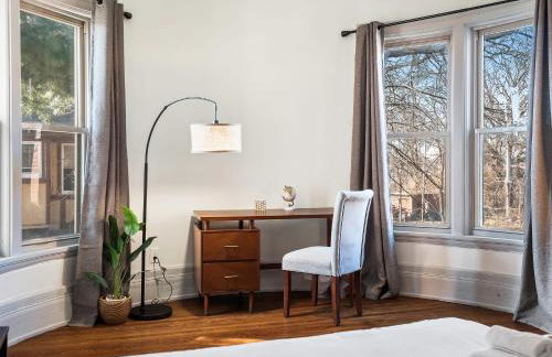 Carriage Manor - Sun Soaked 1BR - Close to CCF - Foto 20