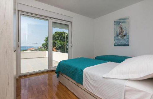 Three-Bedroom Holiday Home In Kozino - Photo 12