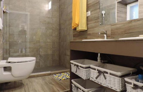 6 Bedroom Awesome Home In Labin - Foto 16