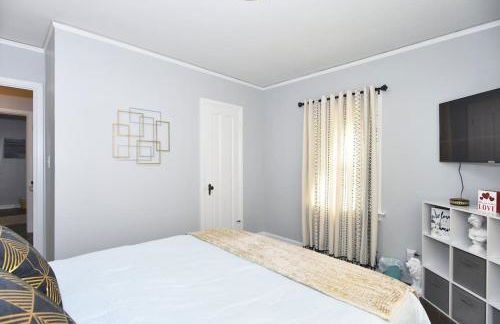 BLUE FLAMINGO'S CHARMING HOME-Heart of Tulsa2- Cherry St-Expo-11th - Foto 13