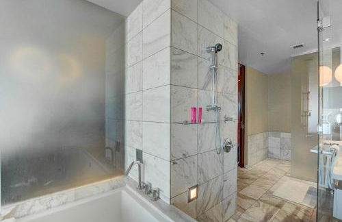 Strip View Luxury Studio No Resort Fee Palms Place - Foto 10