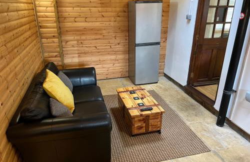 Cosy 3 Bed Cottage-Gloucester-Parking-Garden-Free Hot Tub Weekends-Work or Leisure - Foto 13