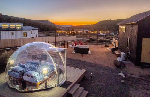 Stargazing Retreat with Hot Tub Deck Hammocks BBQ - Photo 28