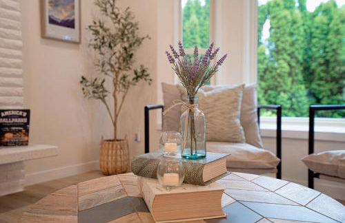 Spacious Modern Retreat w Game Room and Yard - Foto 56