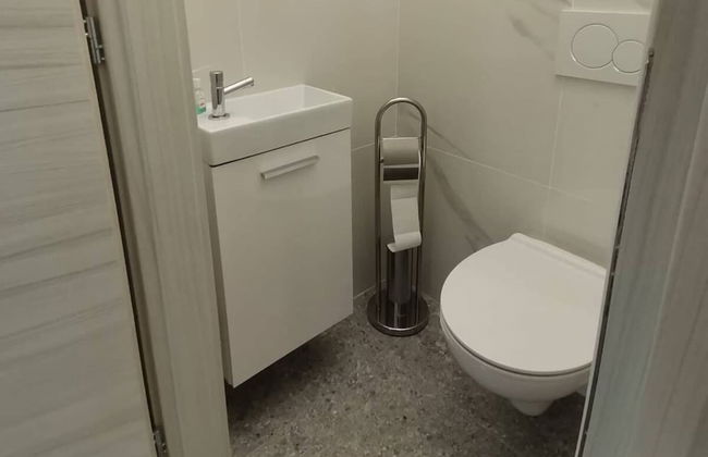 Green Garden Oasis - Photo 16