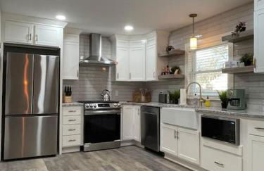 Freshly-remodeled, dog-friendly Westwood charmer! - Foto 1