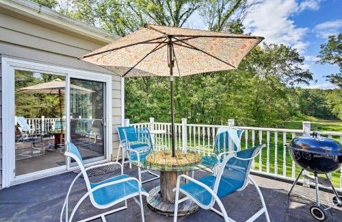 Wawayanda House on 62 Acres - Multiple Fireplaces! - Foto 1