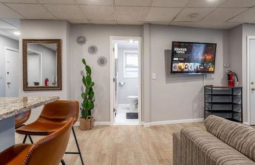 Updated 3BR 2BA Apartment Near NYC Airport - Foto 8