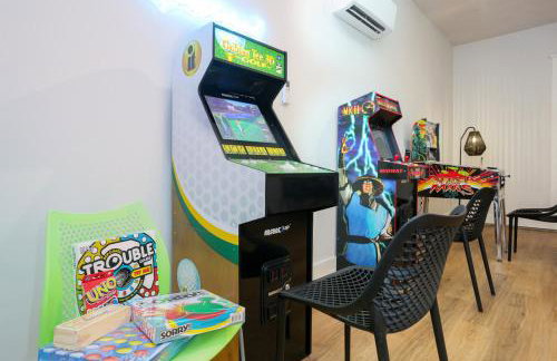 Heated pool Hot Tub Golf Cart Arcade Two Kitchens - Foto 9